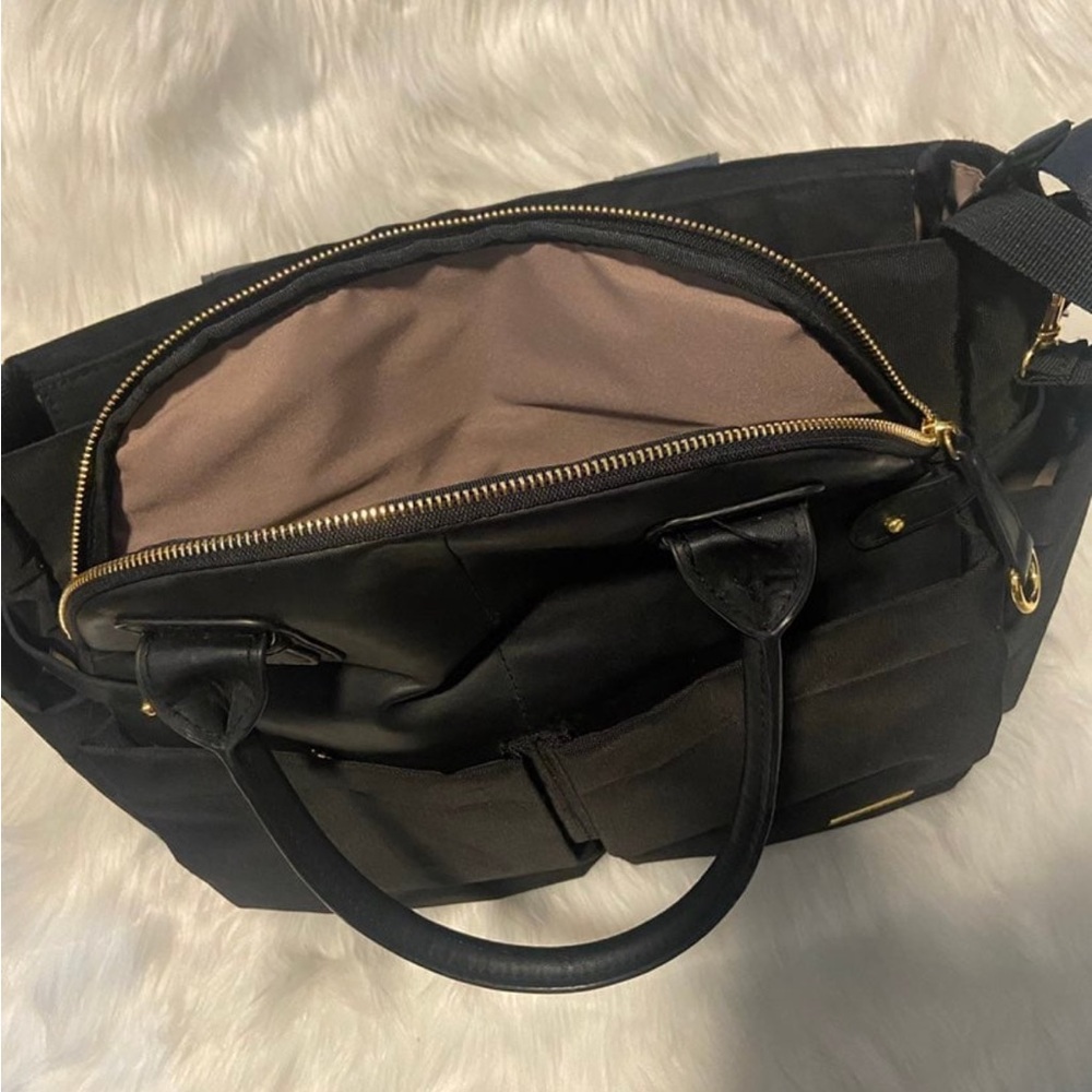 Black Skip Hop Diaper Bag Chelsea Baby Bag Crossbody Shoulder Bag - Picture 7 of 13